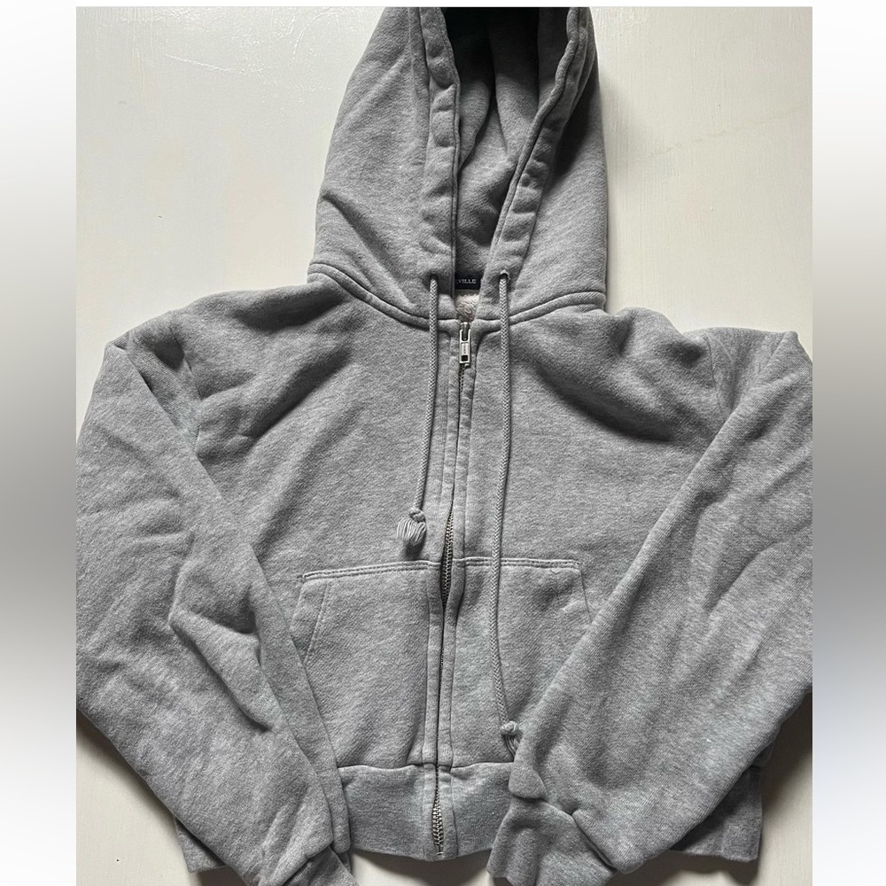 brandy melville sweatshirt
